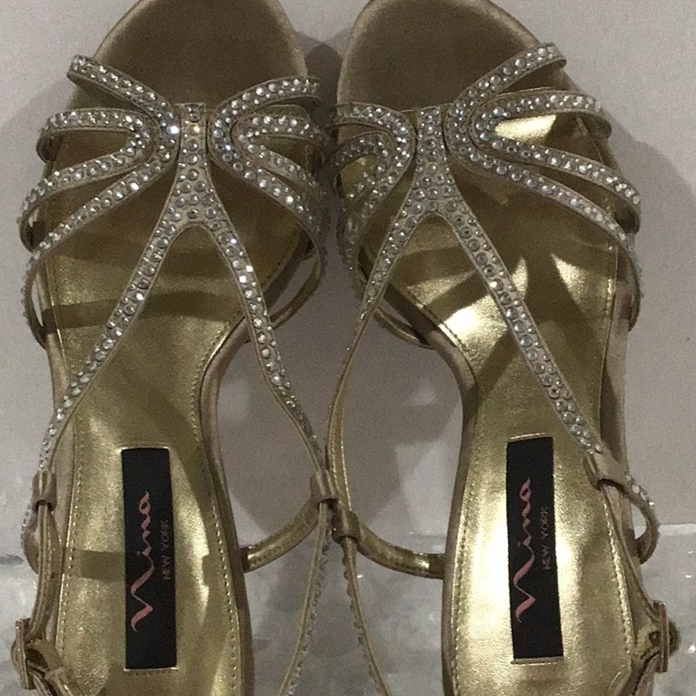 Beautiful Nina sparkly heels 👠
